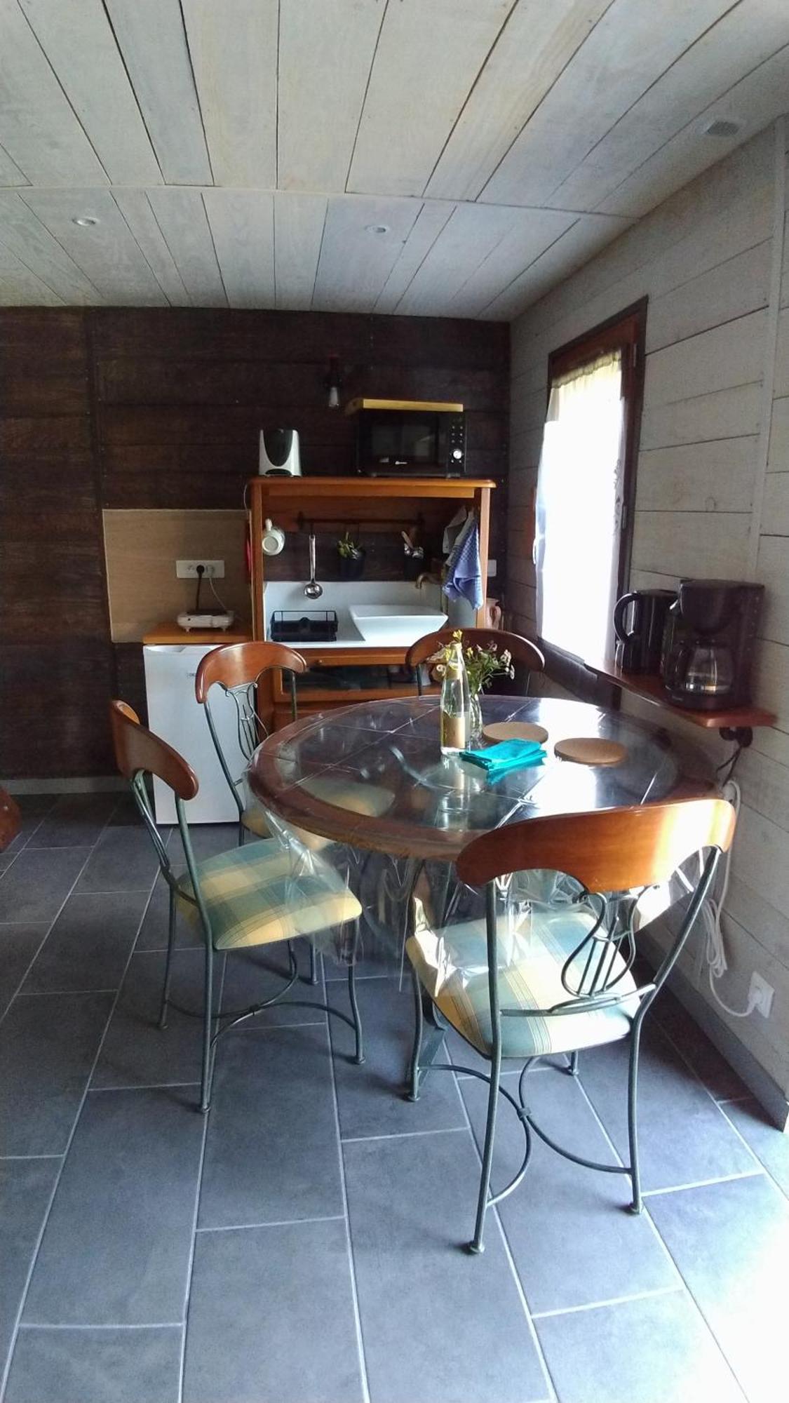 Domaine Des Terres Du Milieu / Gite De Cul De Sac Chateldon Extérieur photo